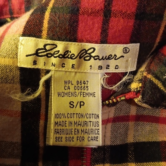Eddie Bauer small plaid woman's flannel shirt - Picture 3 of 3